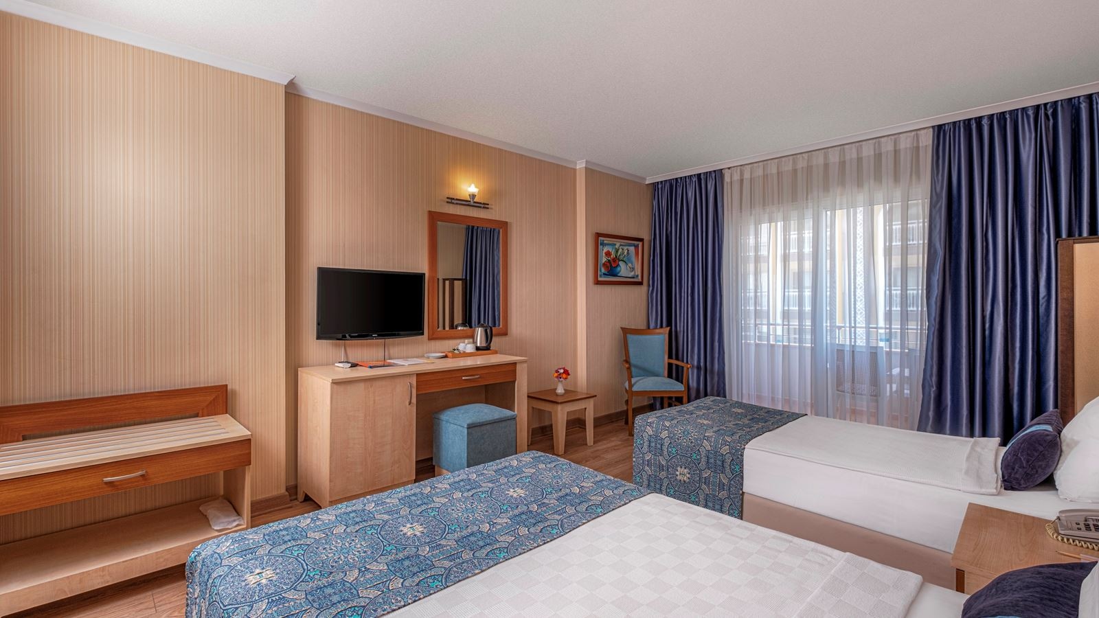 rooms-superior-plus-room-side-sea-view
