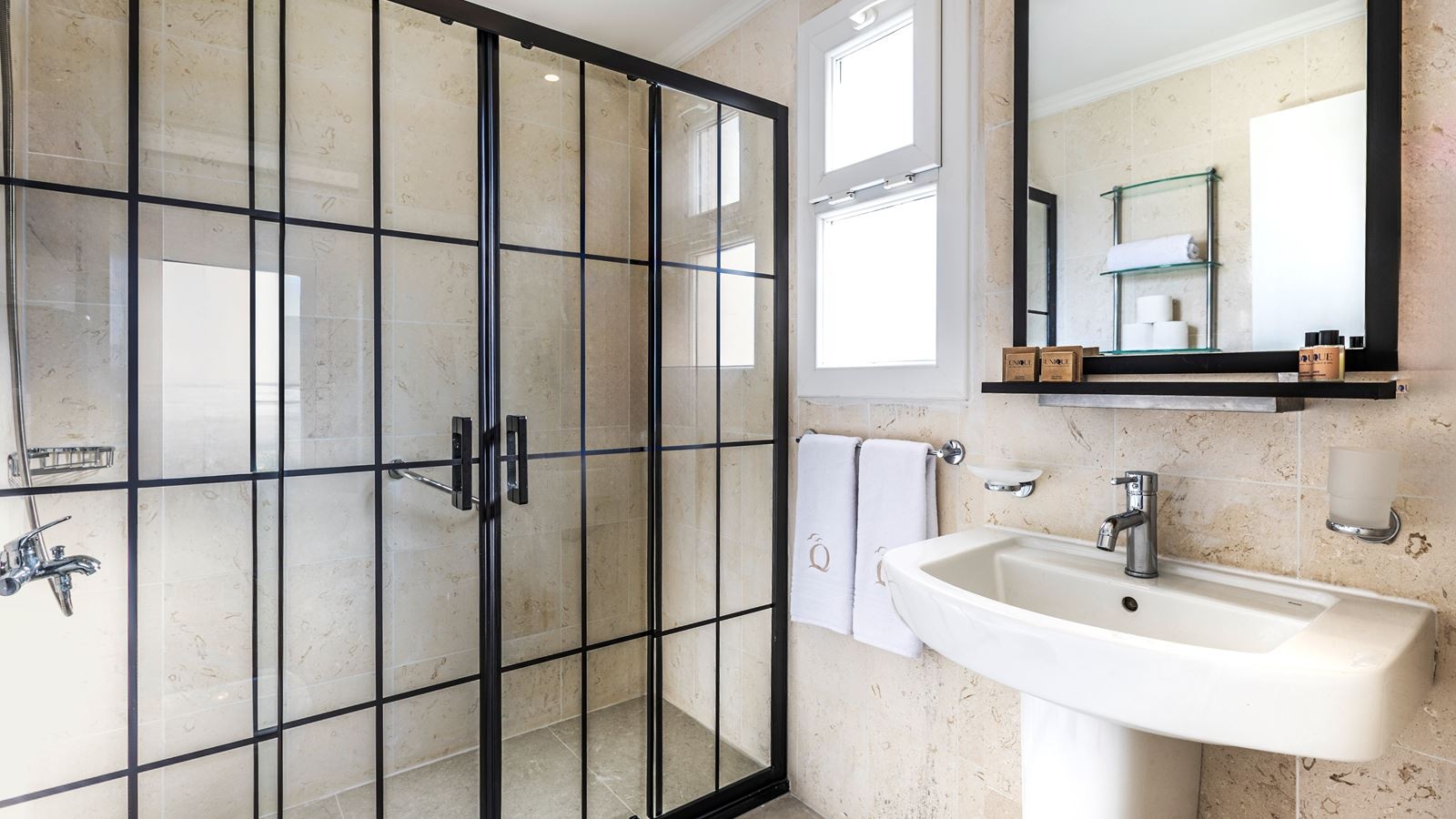 rooms-superior-suite-2-bedrooms-balcony-or-terrace