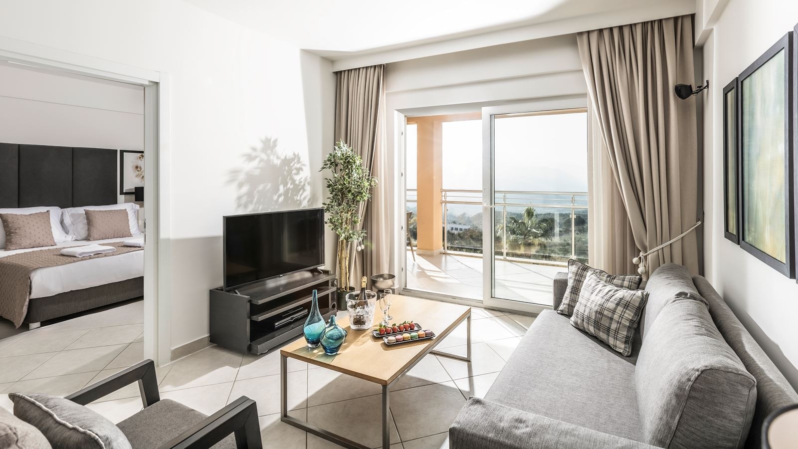 rooms-superior-suite-2-bedrooms-balcony-or-terrace