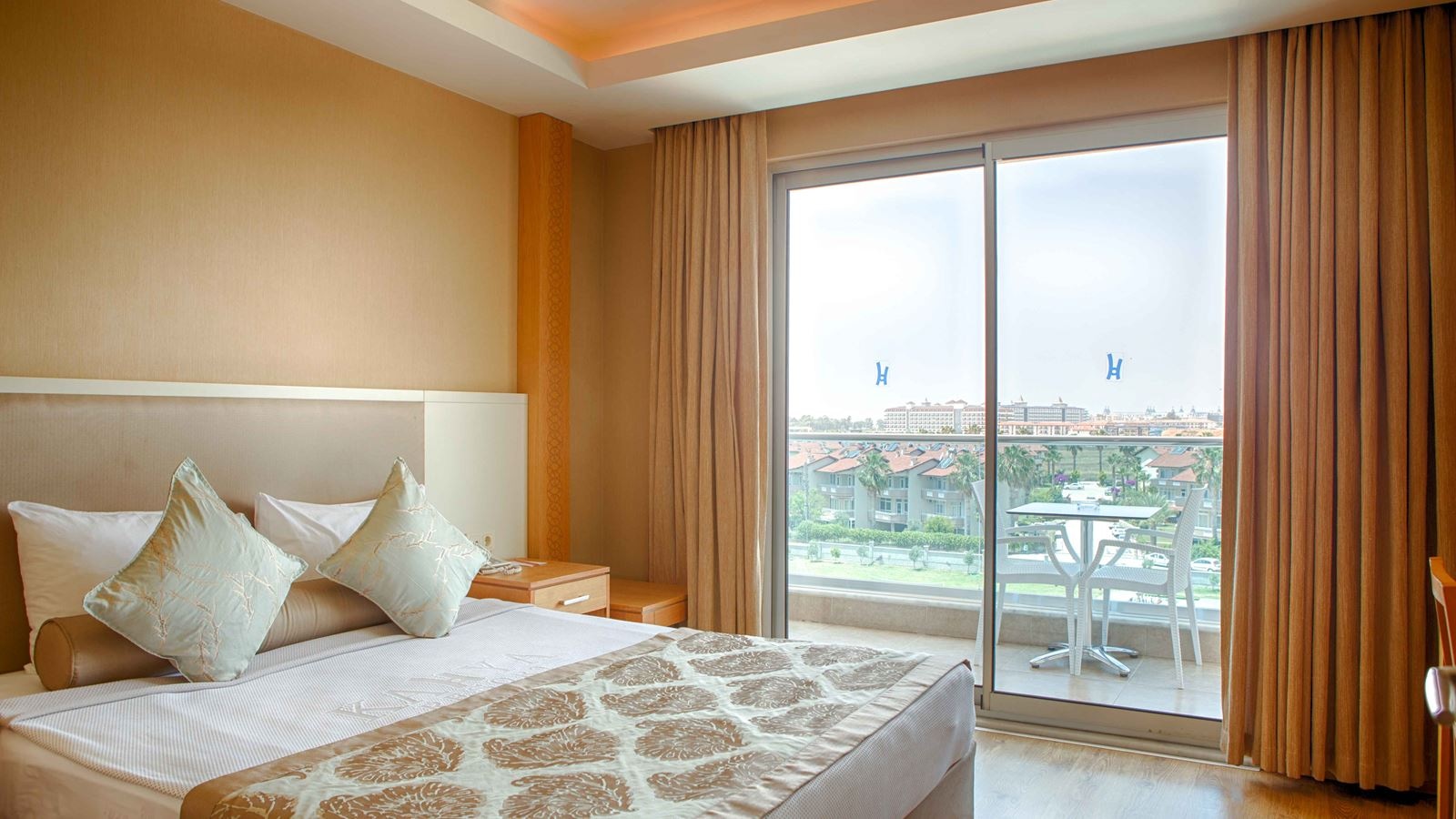 rooms-family-room-2-bedrooms