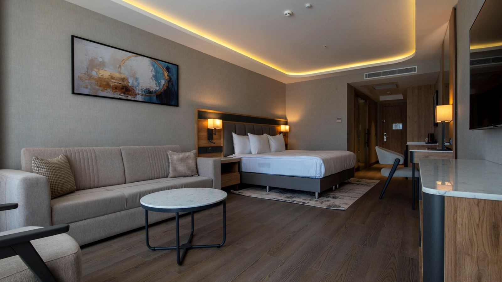 rooms-deluxe-room-land-view-with-balcony