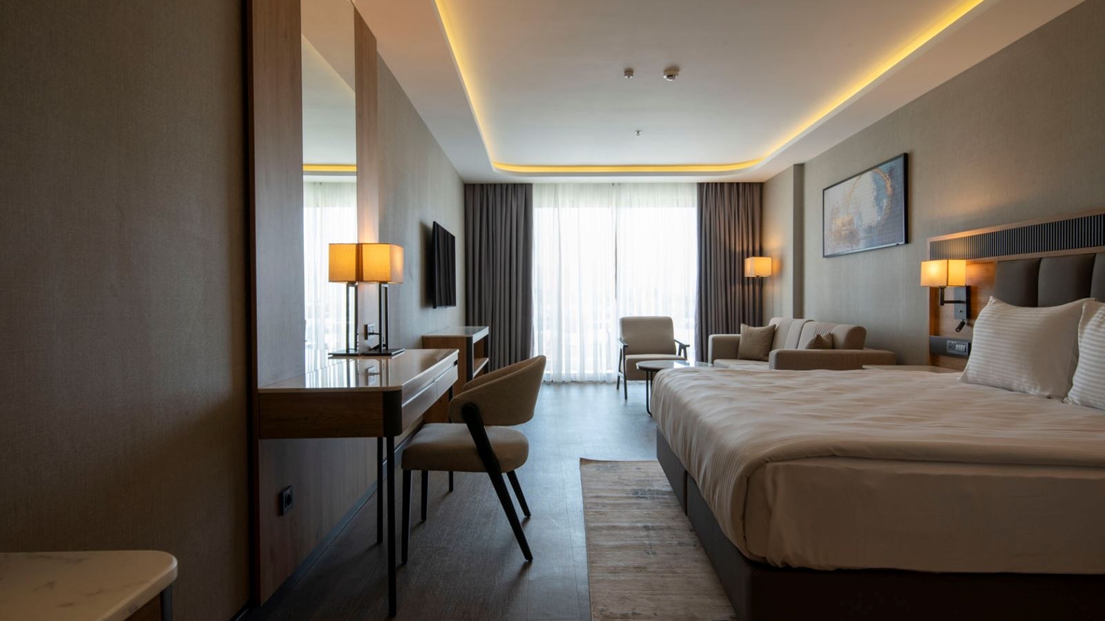 rooms-superior-land-view-with-balcony