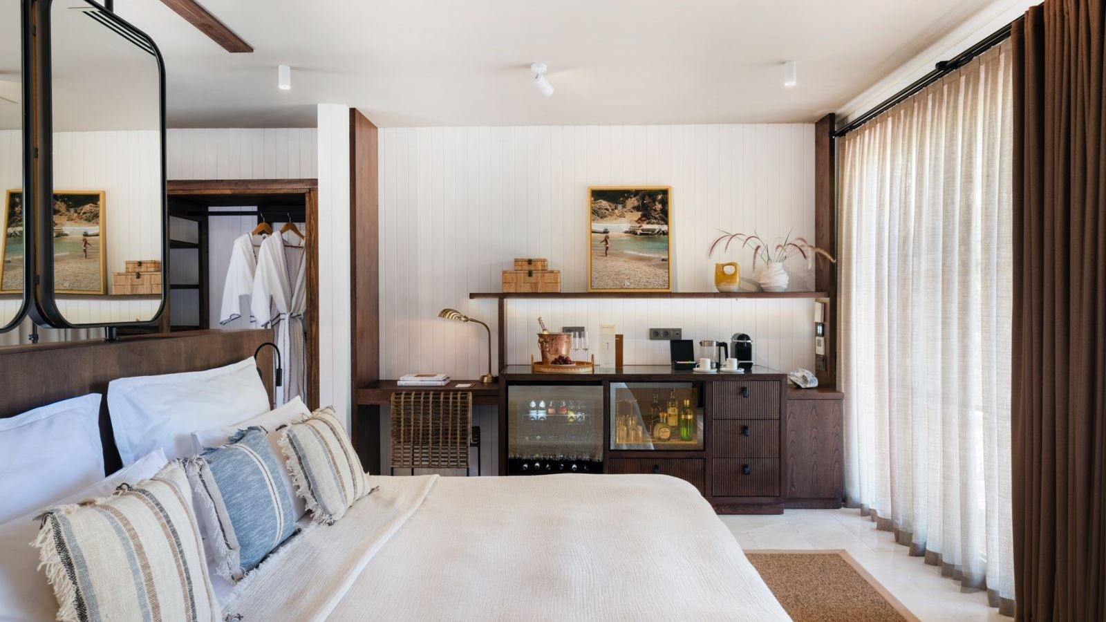 rooms-splendid-terrace-villa