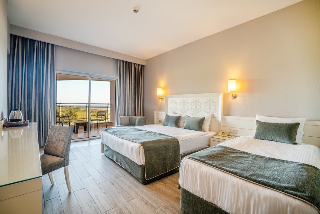 rooms-standart-room-side-sea-view