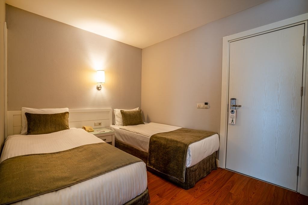 rooms-family-room-a-2-bedrooms