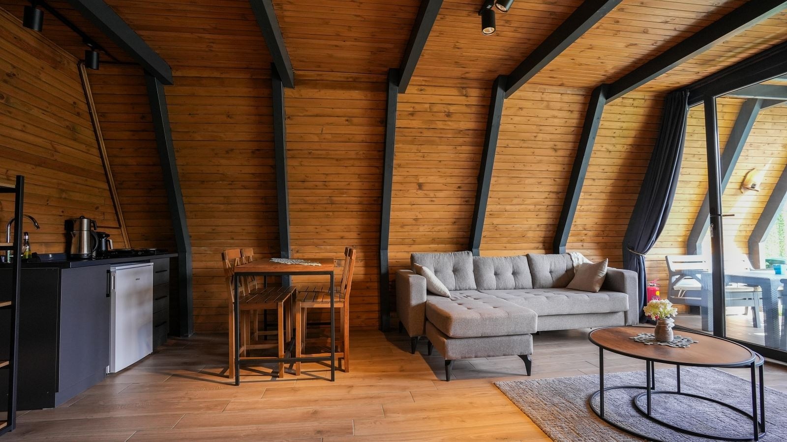 rooms-bungalow-2+1-oda-dag-manzarali-isitmali-ozel-havuzlu