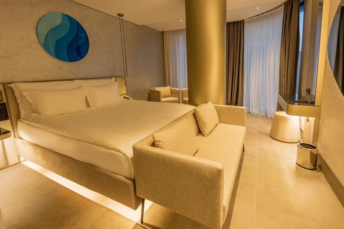 rooms-deluxe-standard-room