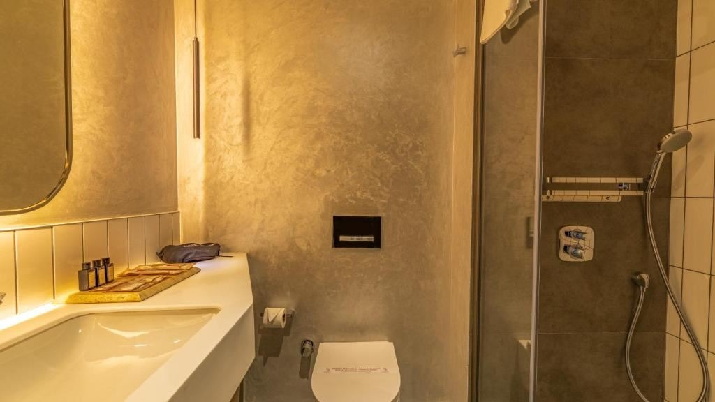 rooms-economy-room-without-balcony