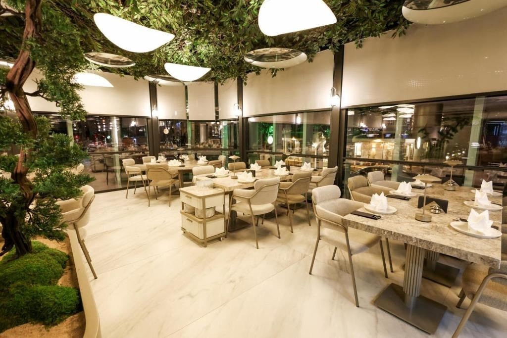 restaurants-restaurants