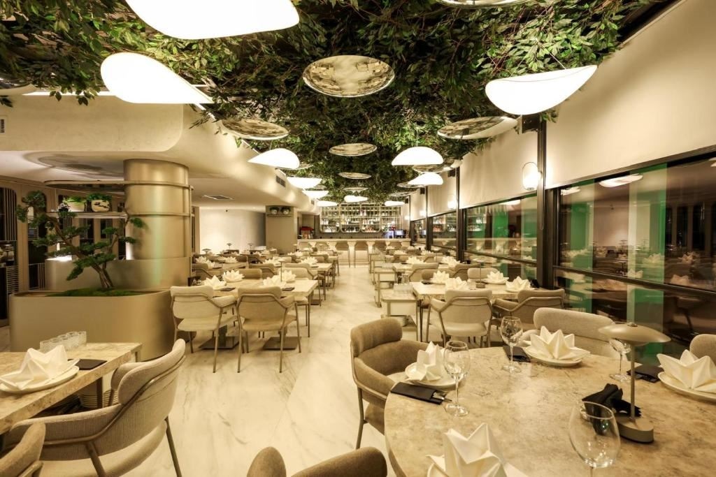 restaurants-restaurants