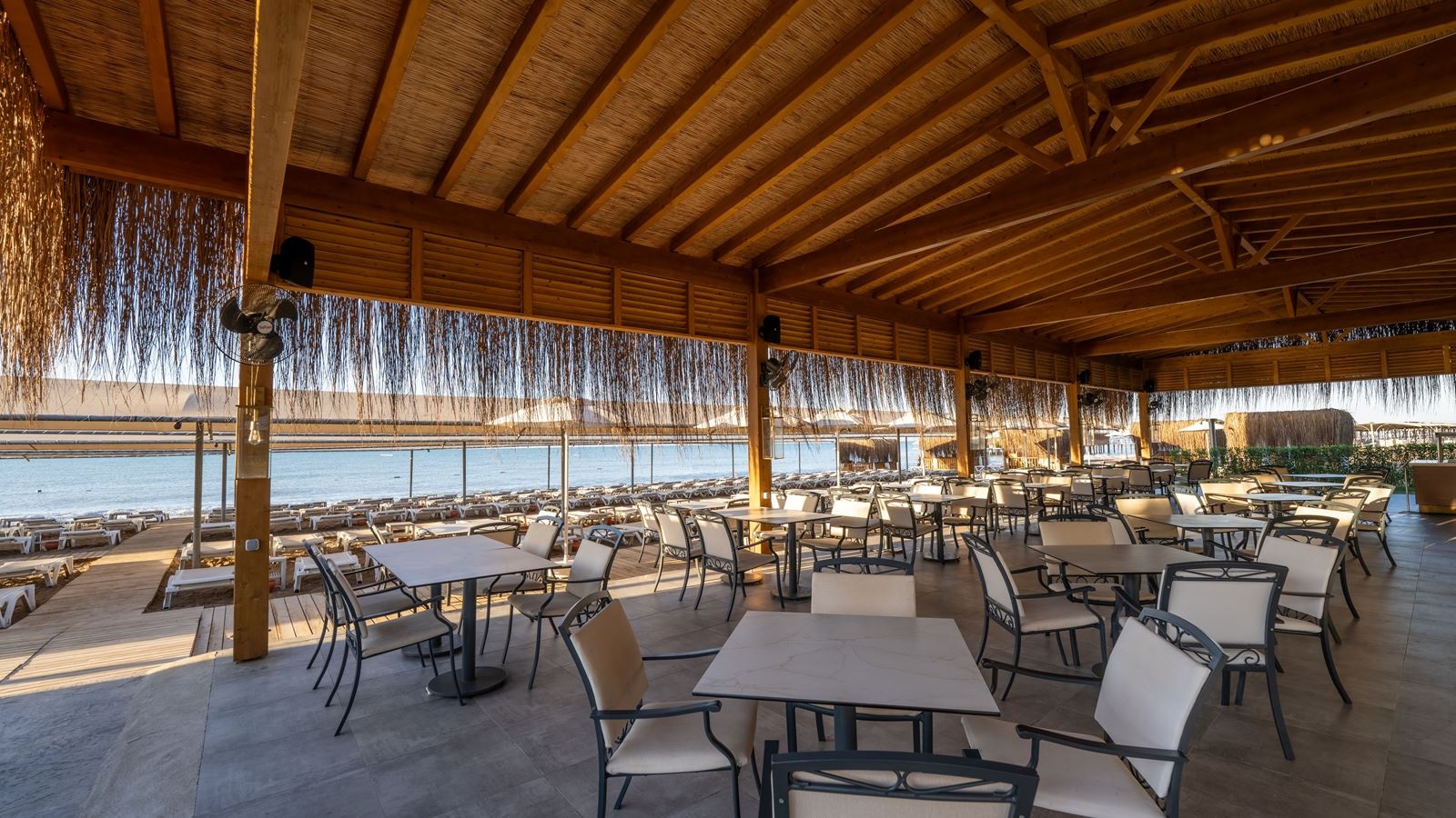 restaurants-karina-ala-carte-restaurant