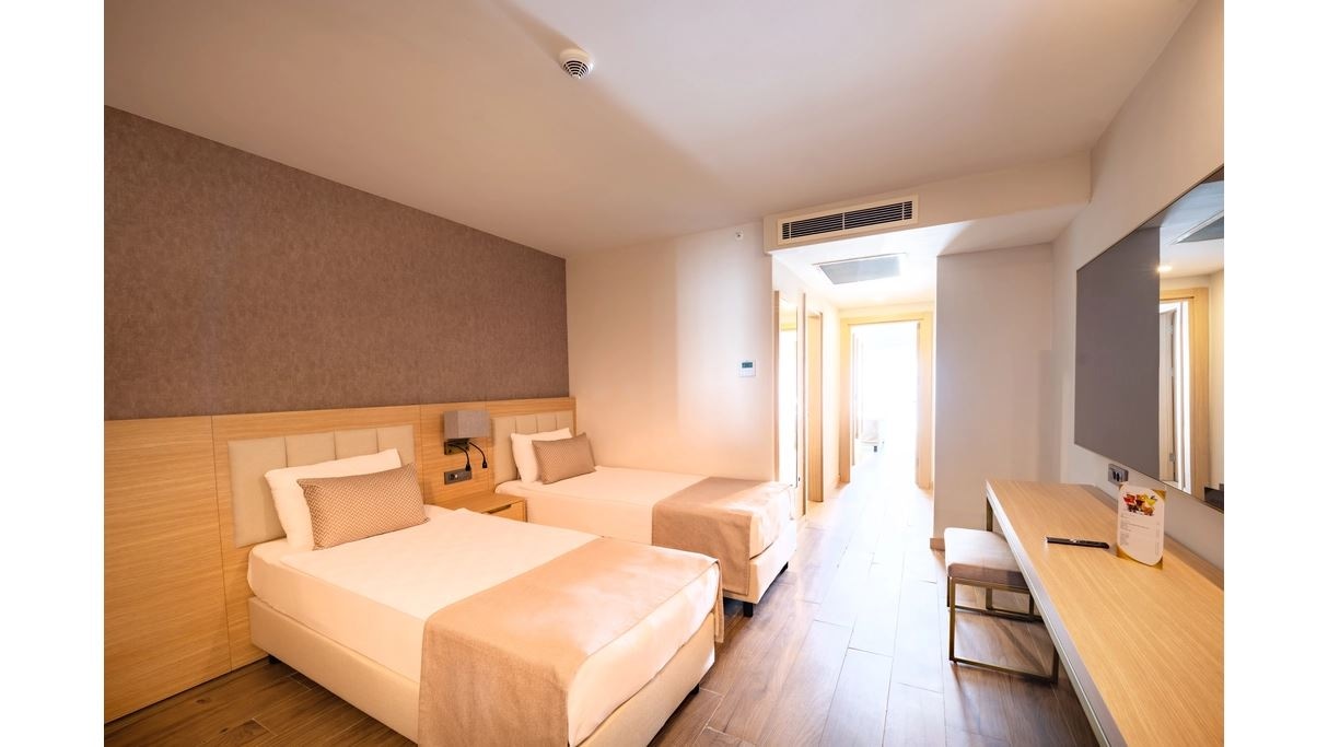 rooms-vista-suite-side-sea-view