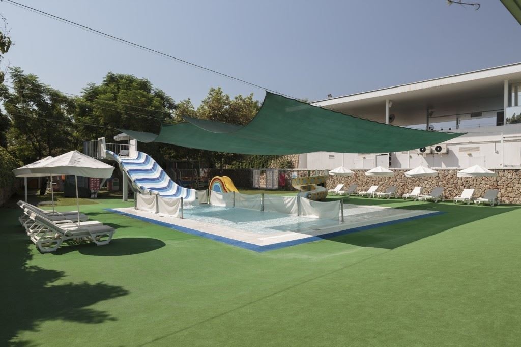 pools-outdoor-childrens-pool