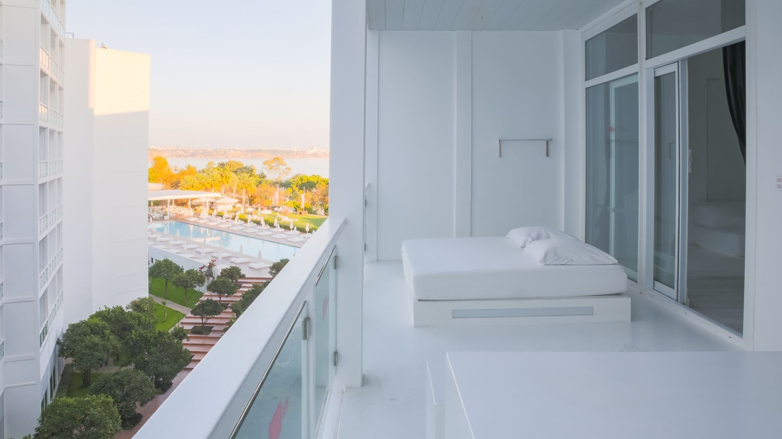 rooms-suite-land-view-type-a