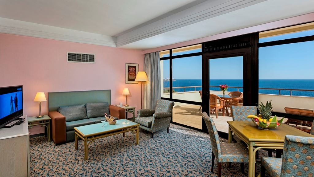 rooms-family-suit-room-sea-view