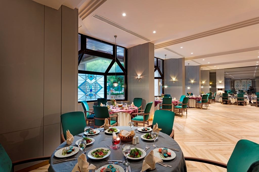 restaurants-royal-restaurant