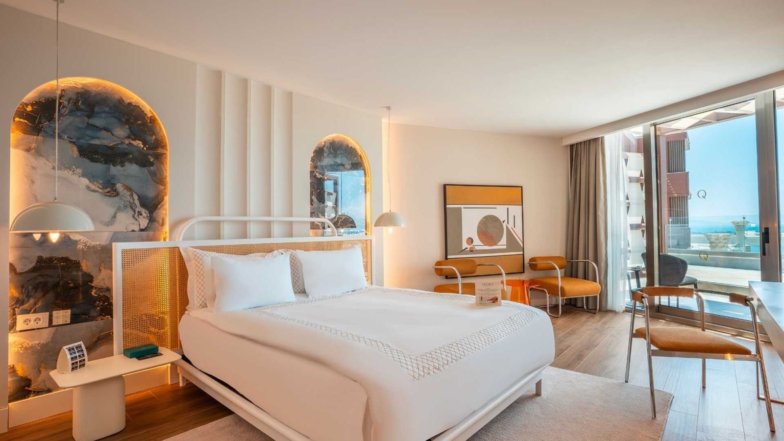 rooms-deluxe-with-sea-view