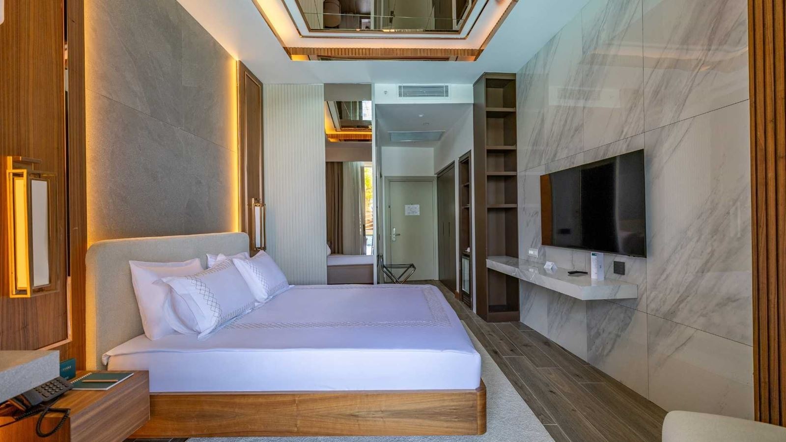 rooms-pool-connect-room