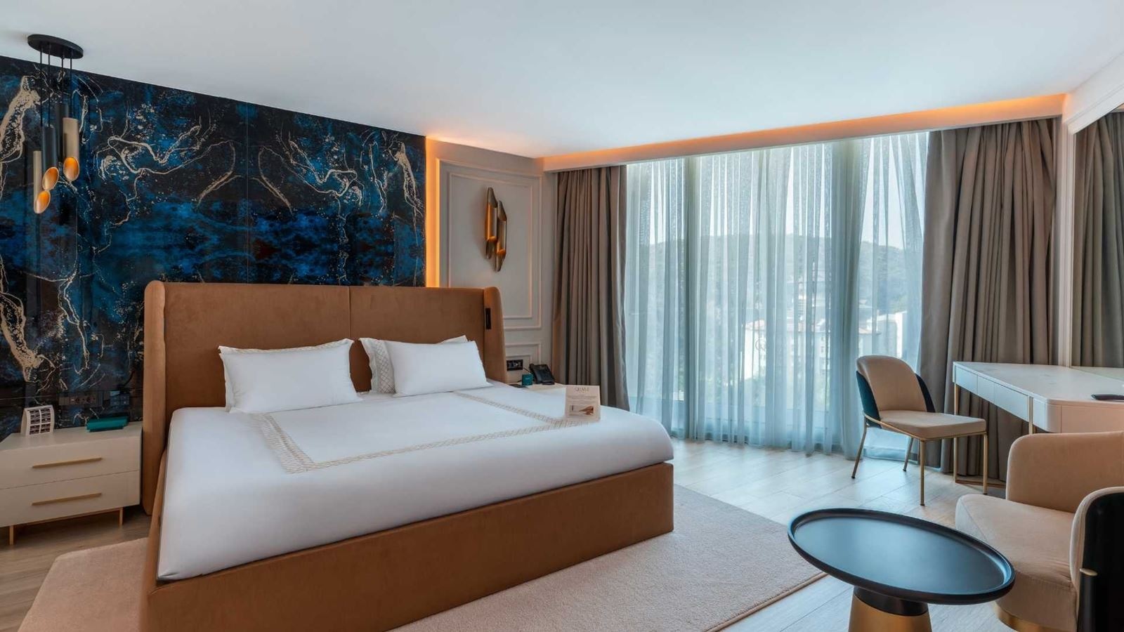 rooms-elegance-suit-sea