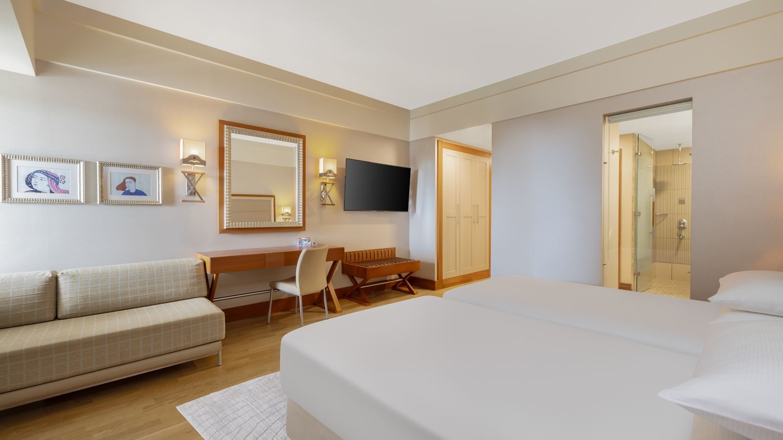 rooms-family-room-garden-view