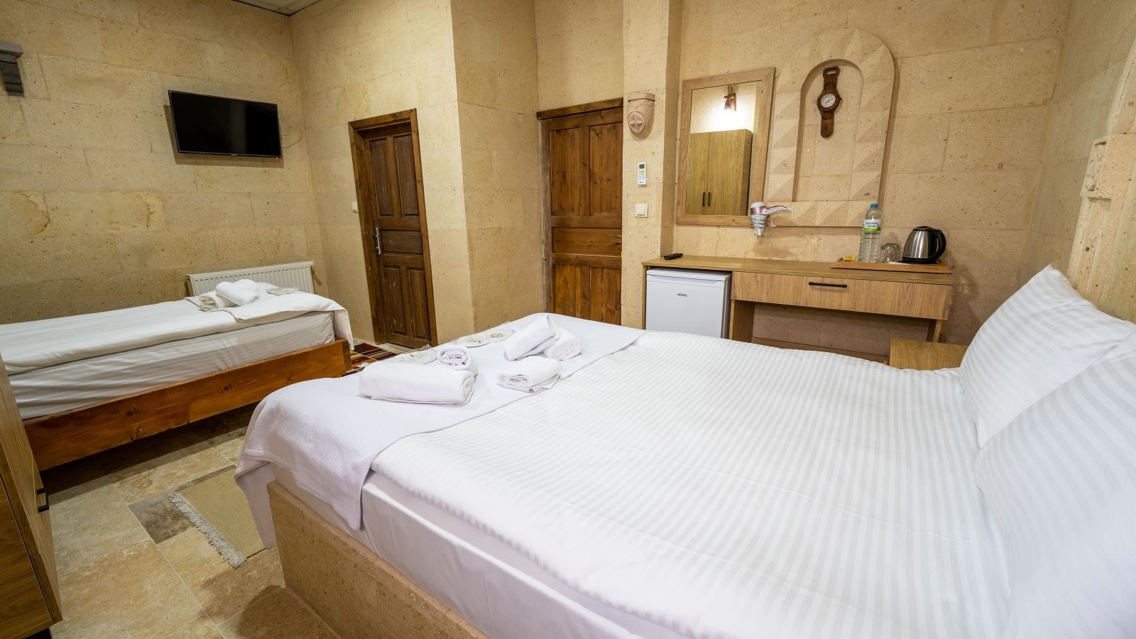 rooms-uc-kisilik-oda