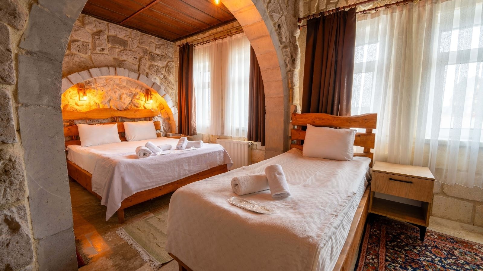 rooms-uc-kisilik-oda