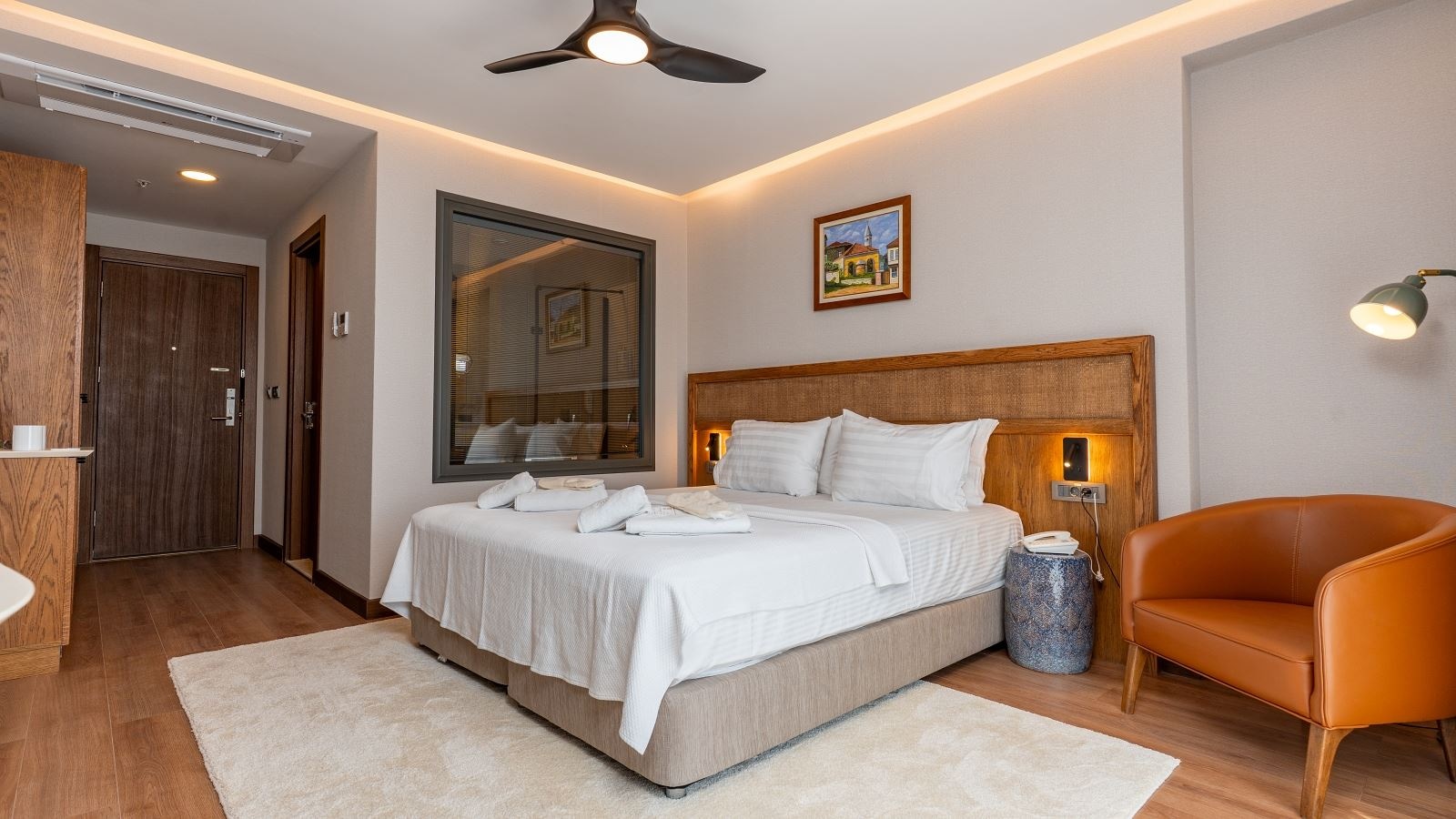 rooms-deluxe-deniz-manzarali-oda