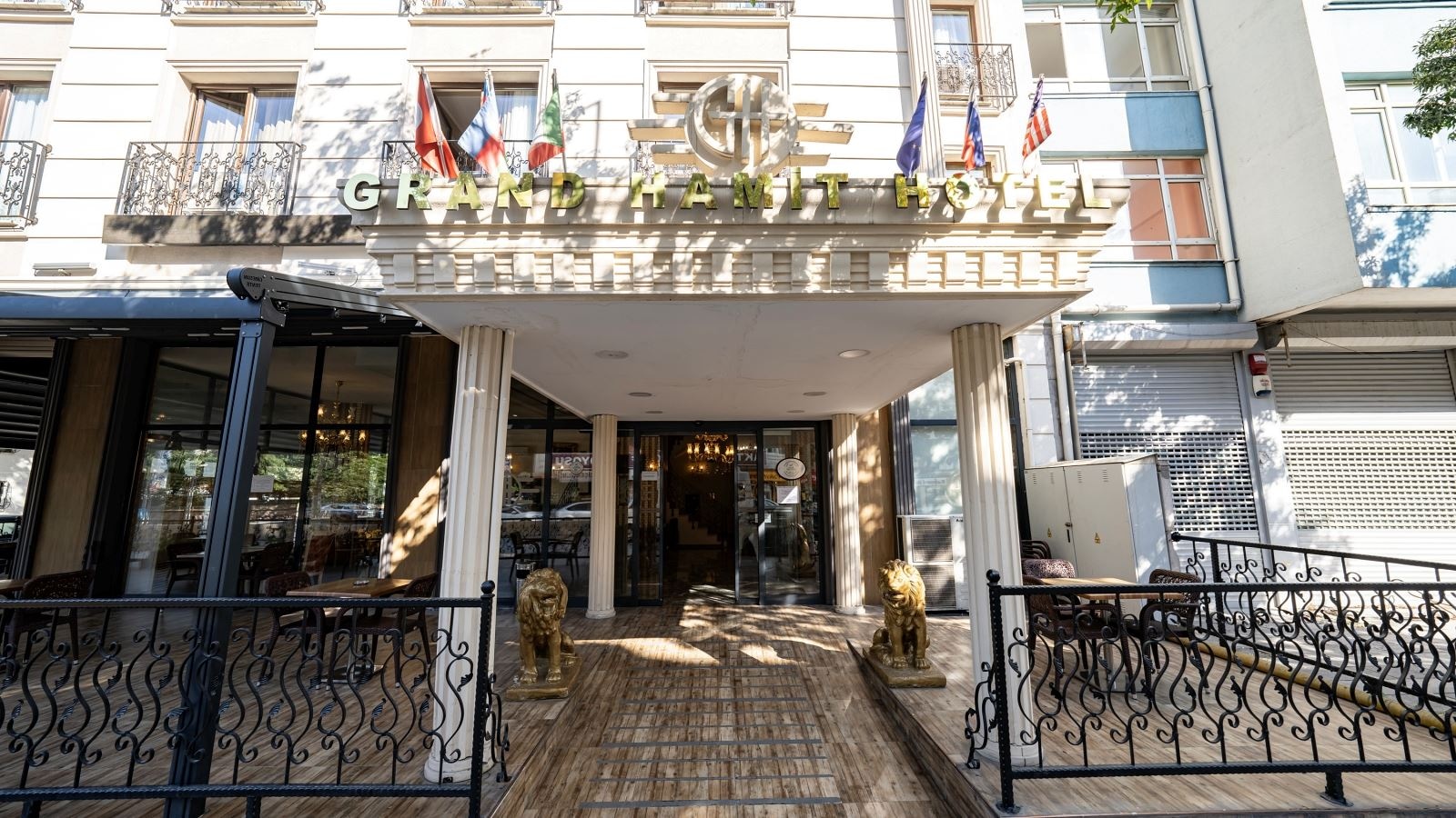 general-main-building