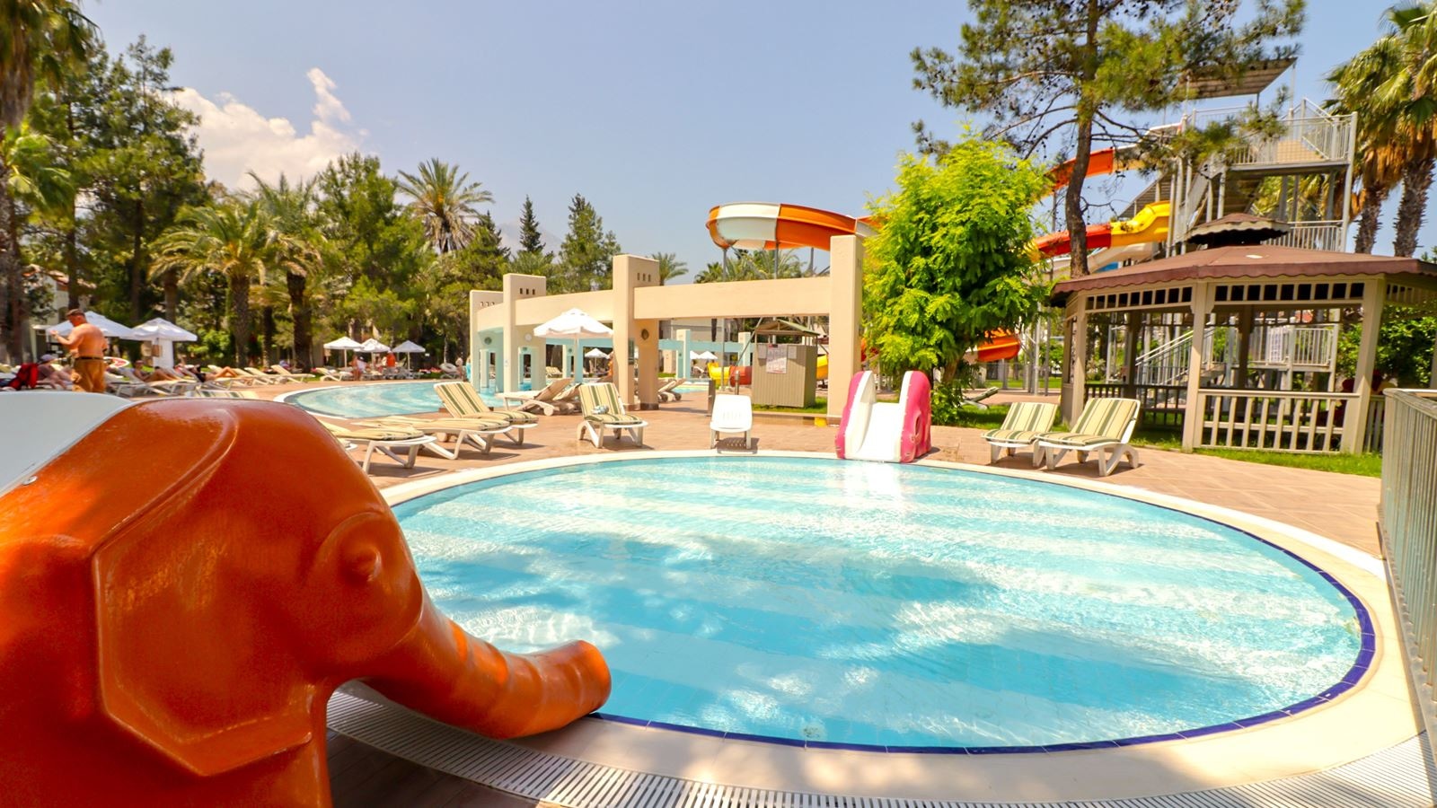 pools-outdoor-childrens-pool