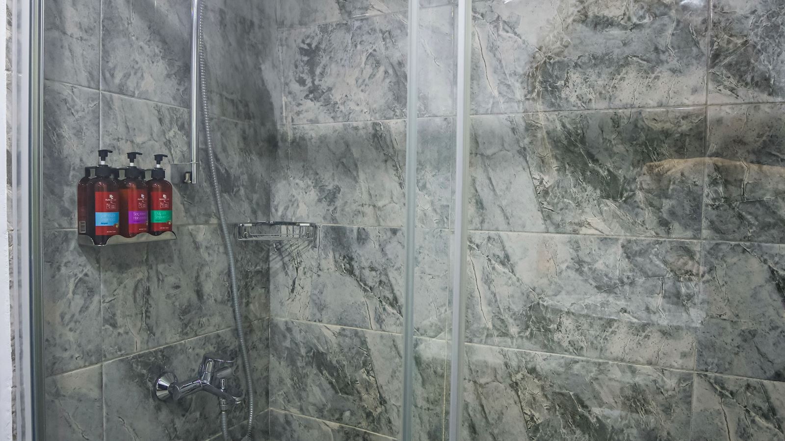 rooms-club-family-room