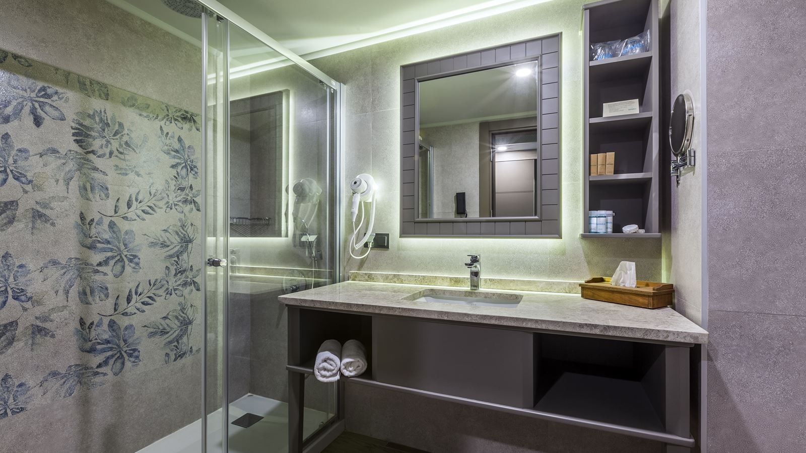 rooms-standard-side-sea-view-room