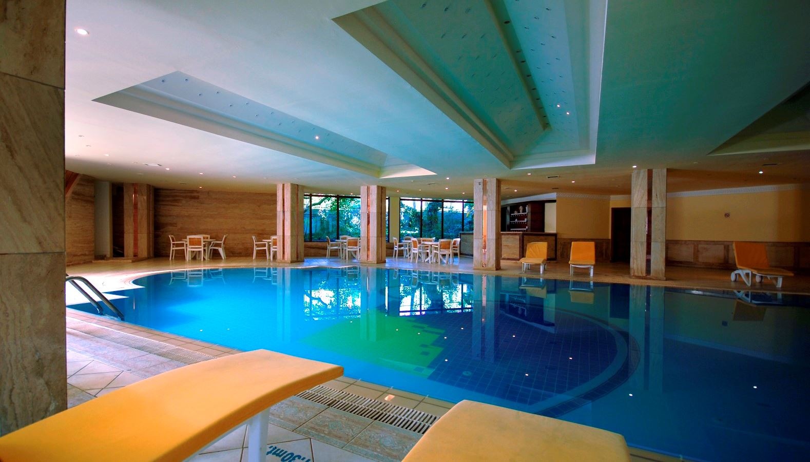pools-indoor-pool