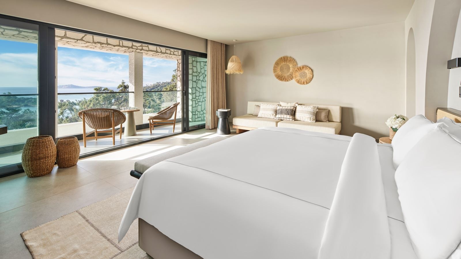 rooms-executive-villa-front-side