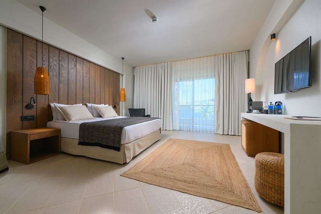 rooms-premium-sea-view-room