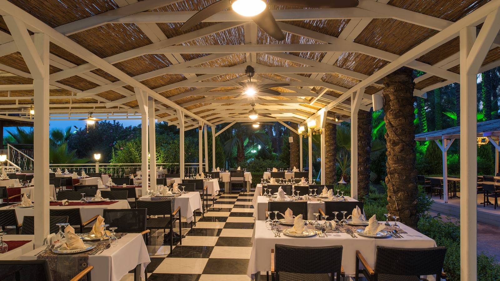 restaurants-blue-fish-restaurant