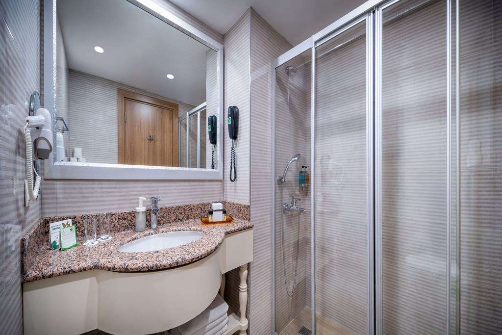 rooms-standard-room-with-balcony