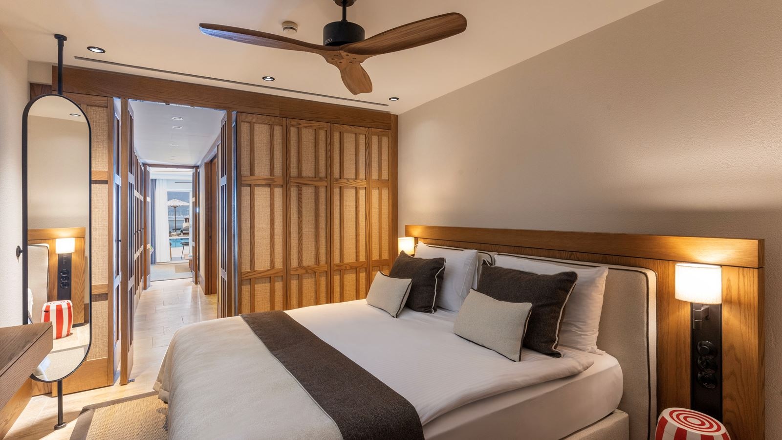 rooms-poolside-suite