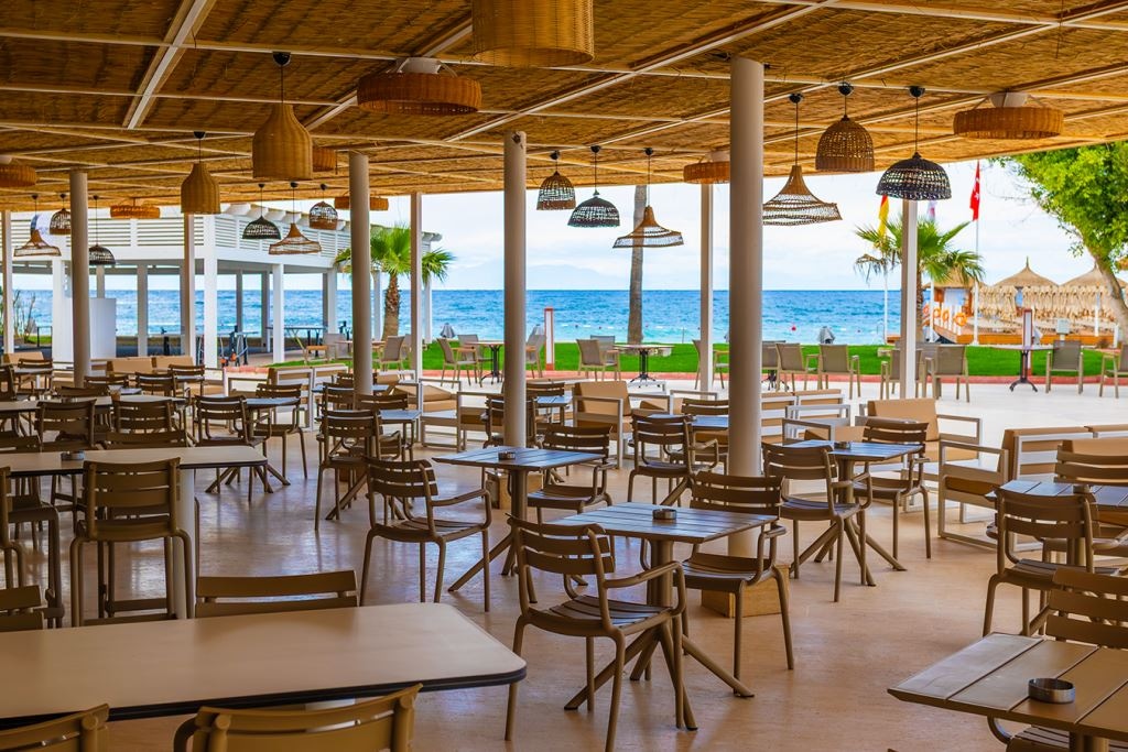 bars-blueme-pool-bar