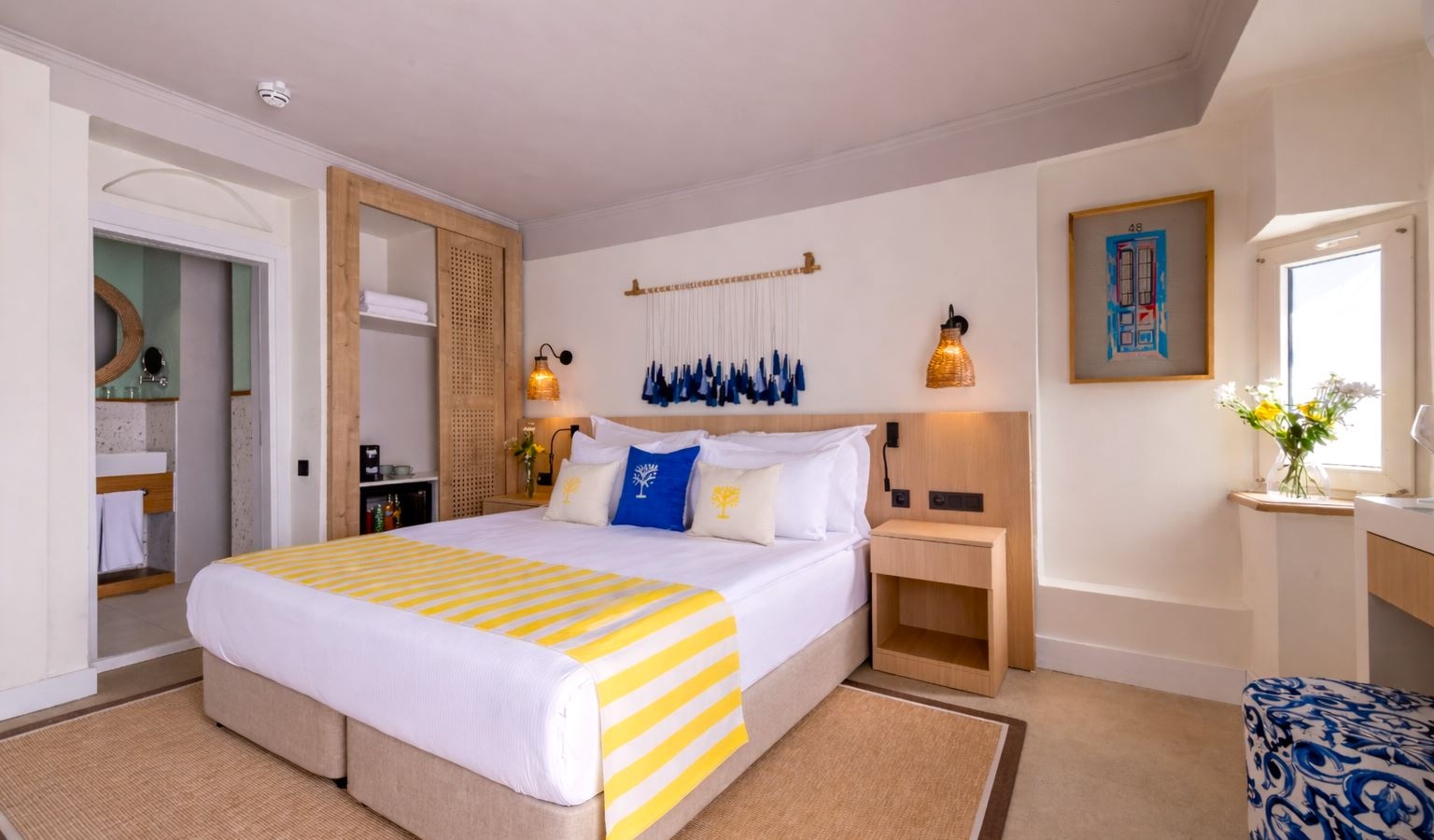 rooms-begonvil-club-room