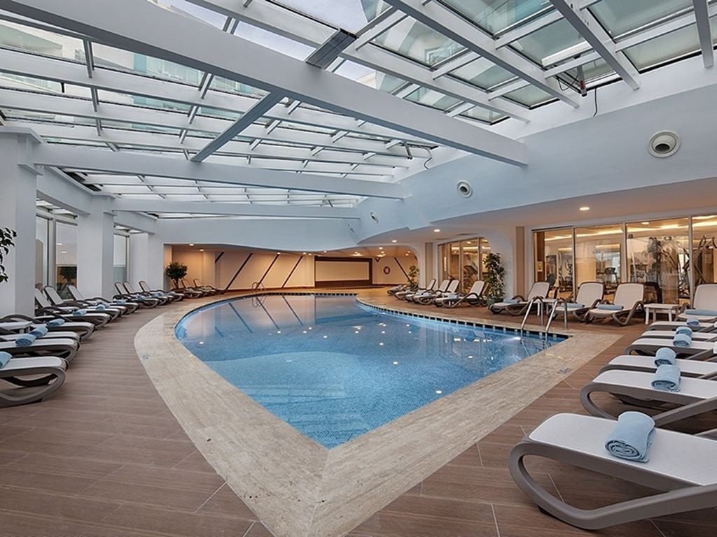 pools-indoor-pool