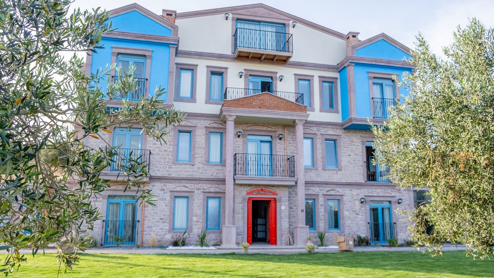 general-main-building