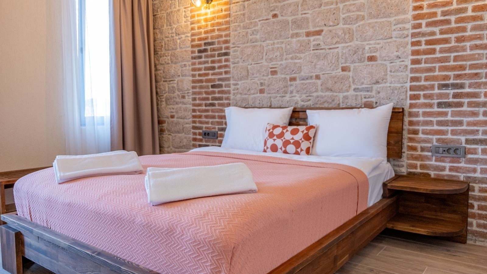 rooms-deniz-manzarali-deluxe-oda