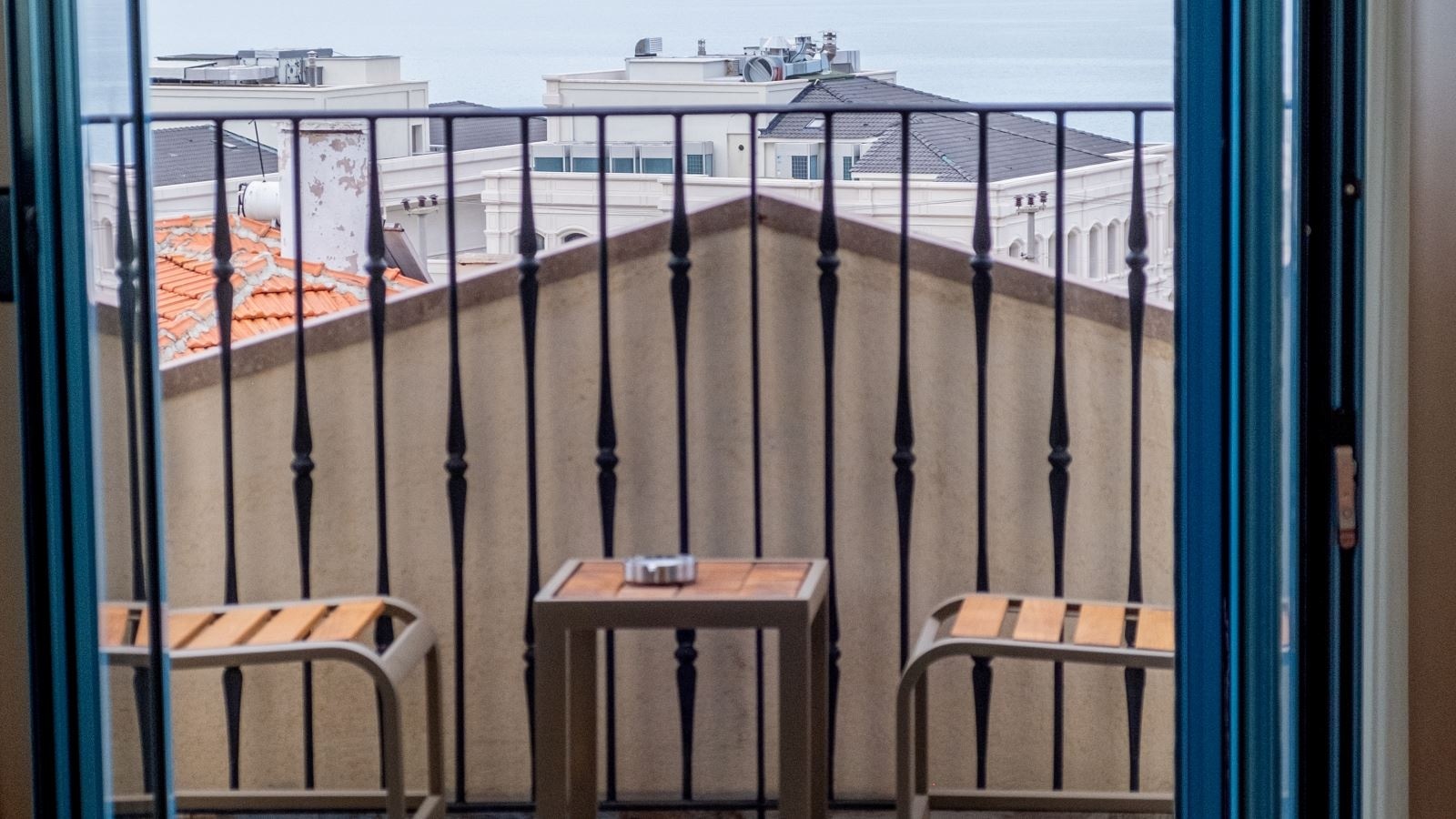 rooms-deniz-manzarali-deluxe-oda