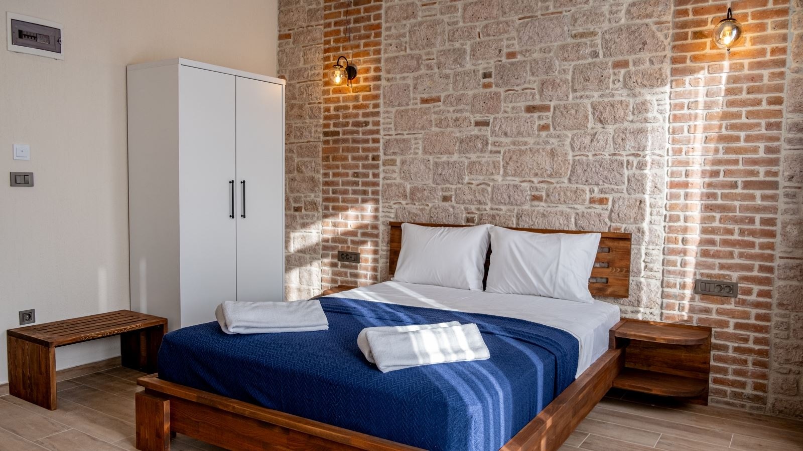 rooms-jakuzili-deluxe-oda