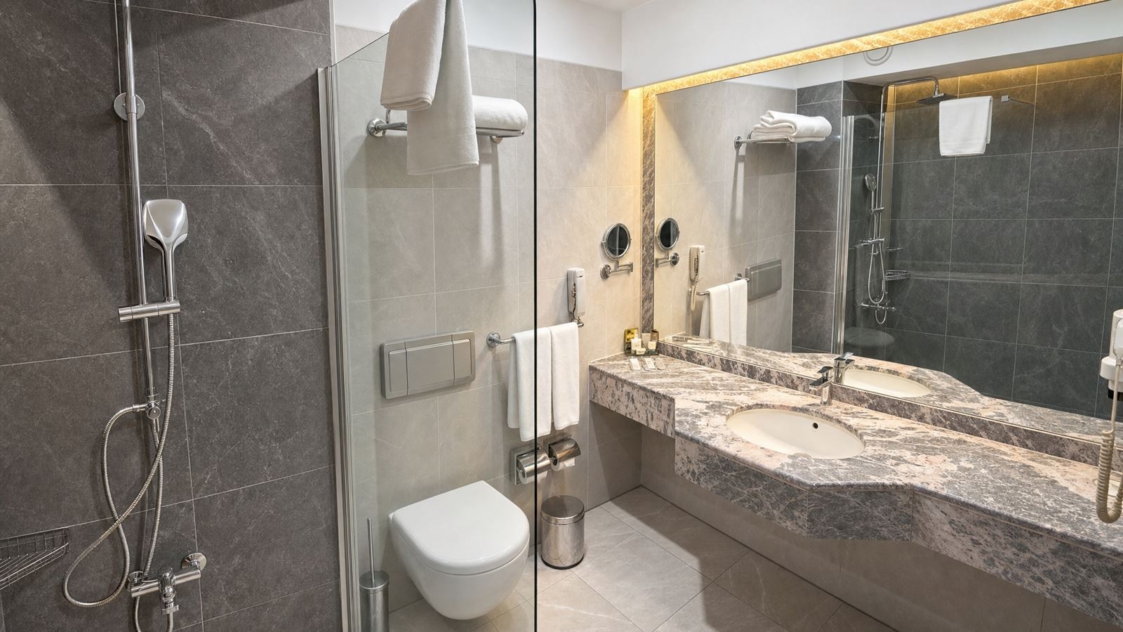 rooms-family-room