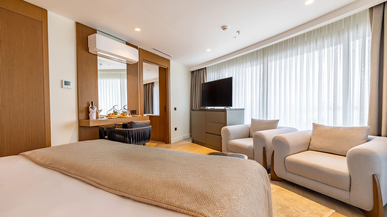 rooms-family-suite-landview