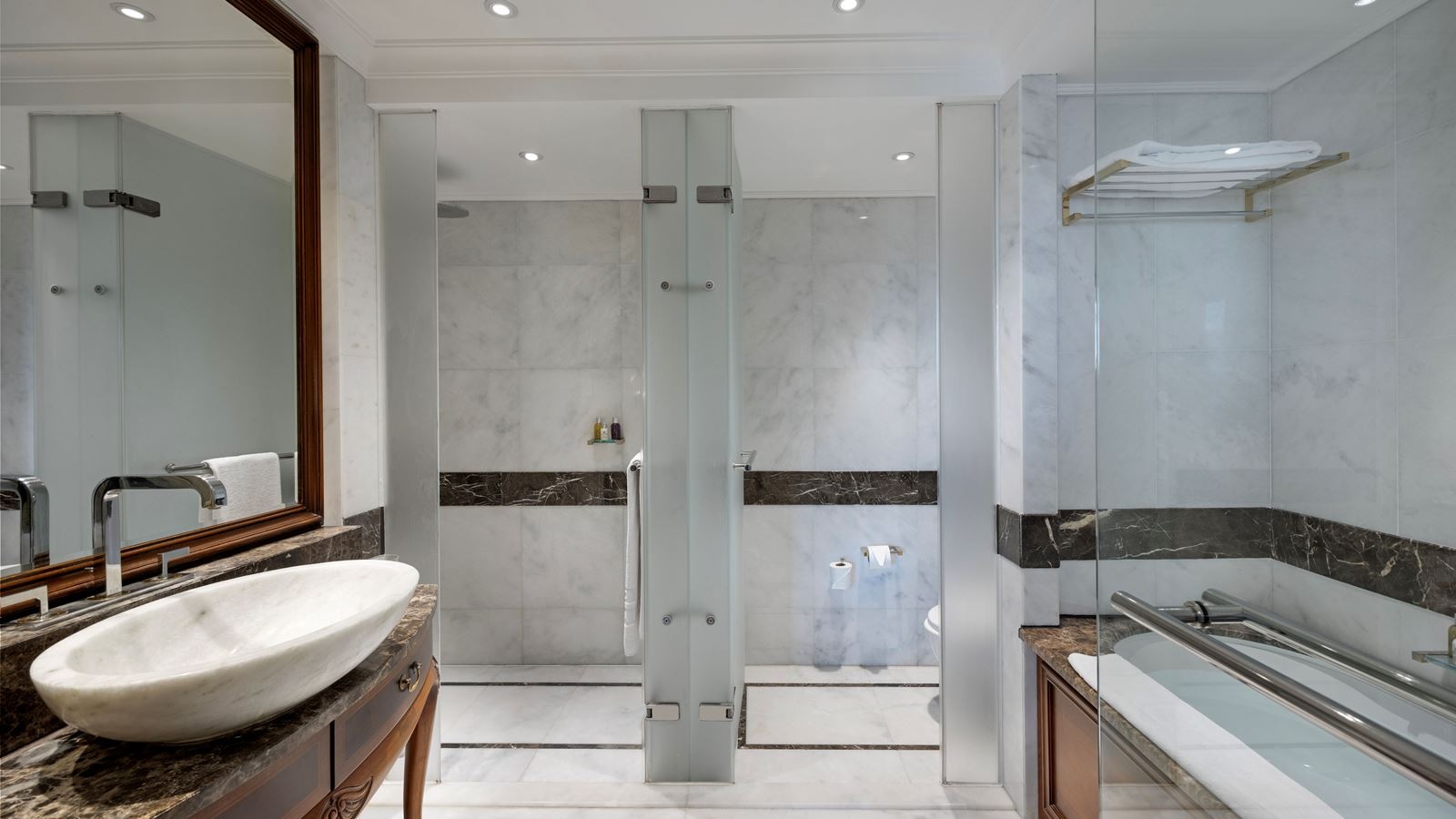 rooms-premium-room-pool-or-side-sea-view