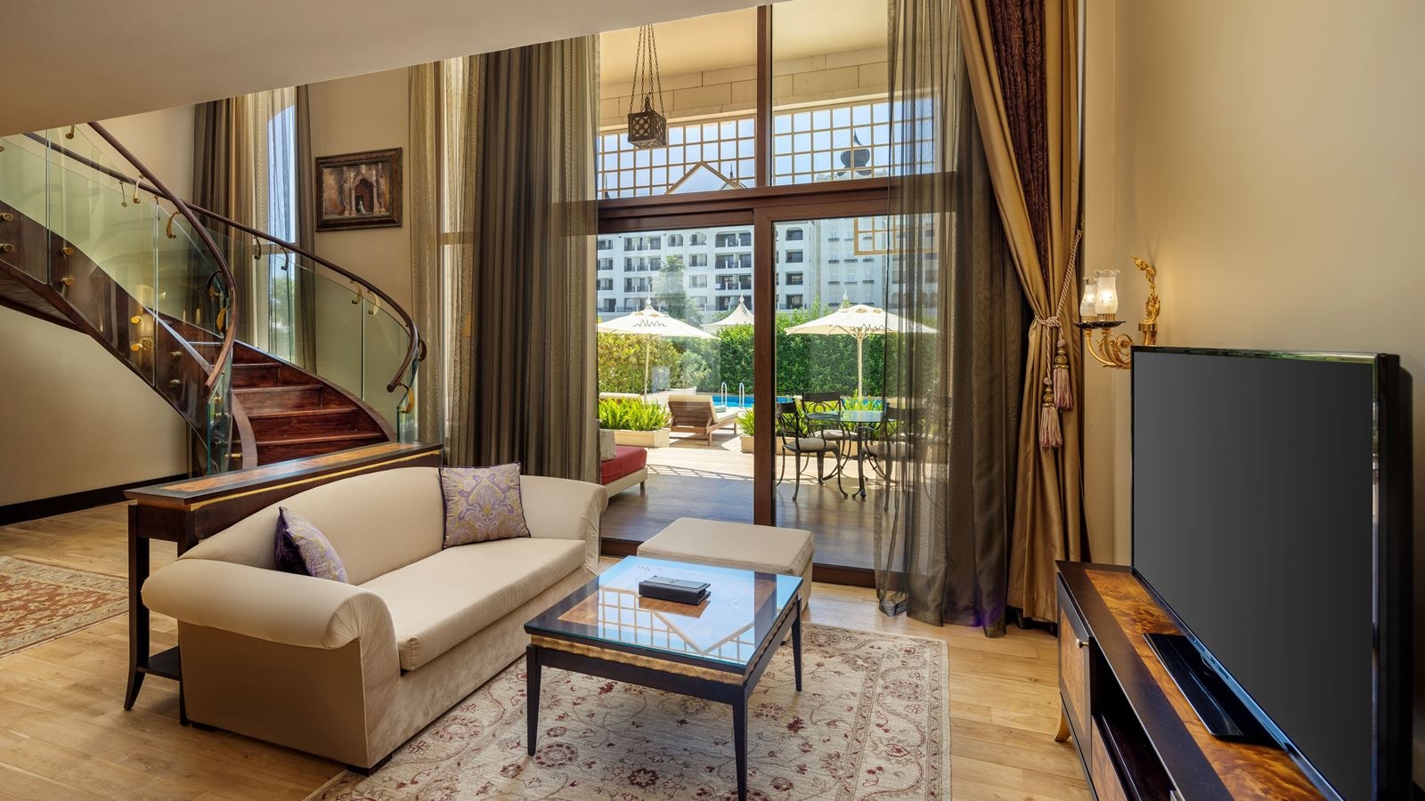 rooms-pool-duplex-suite-swim-up