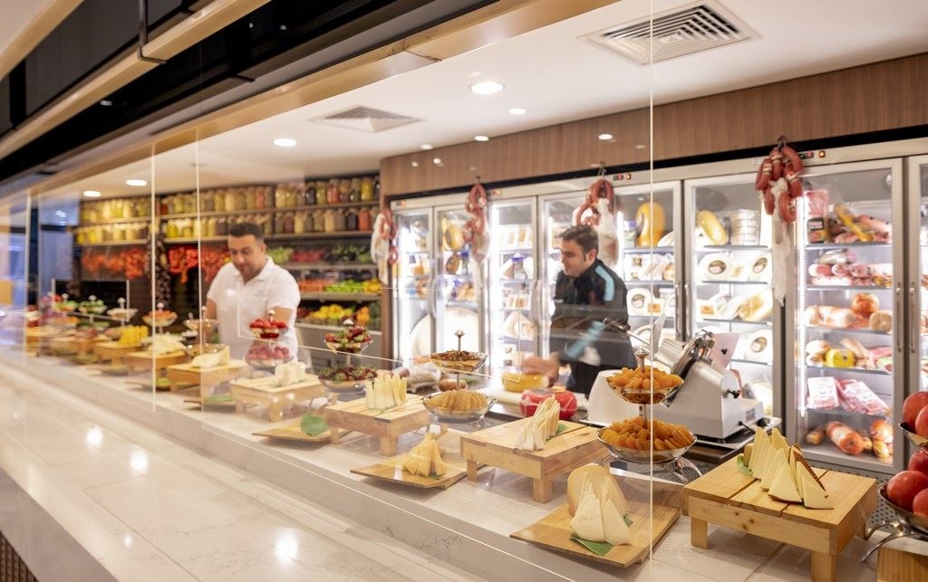 restaurants-main-restaurant-maki