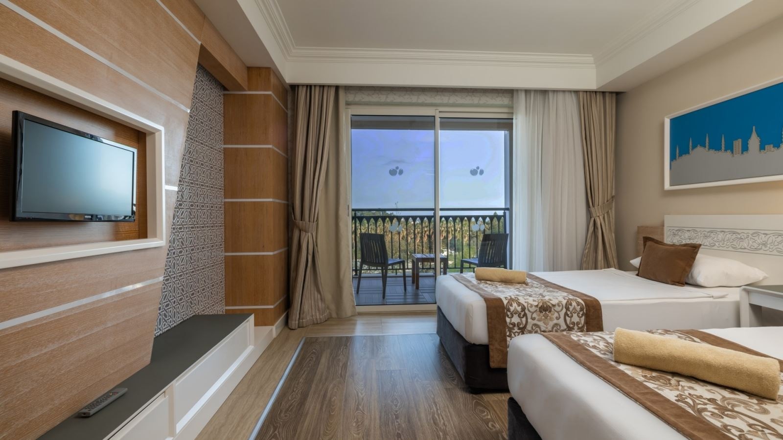 rooms-family-room-side-sea-view